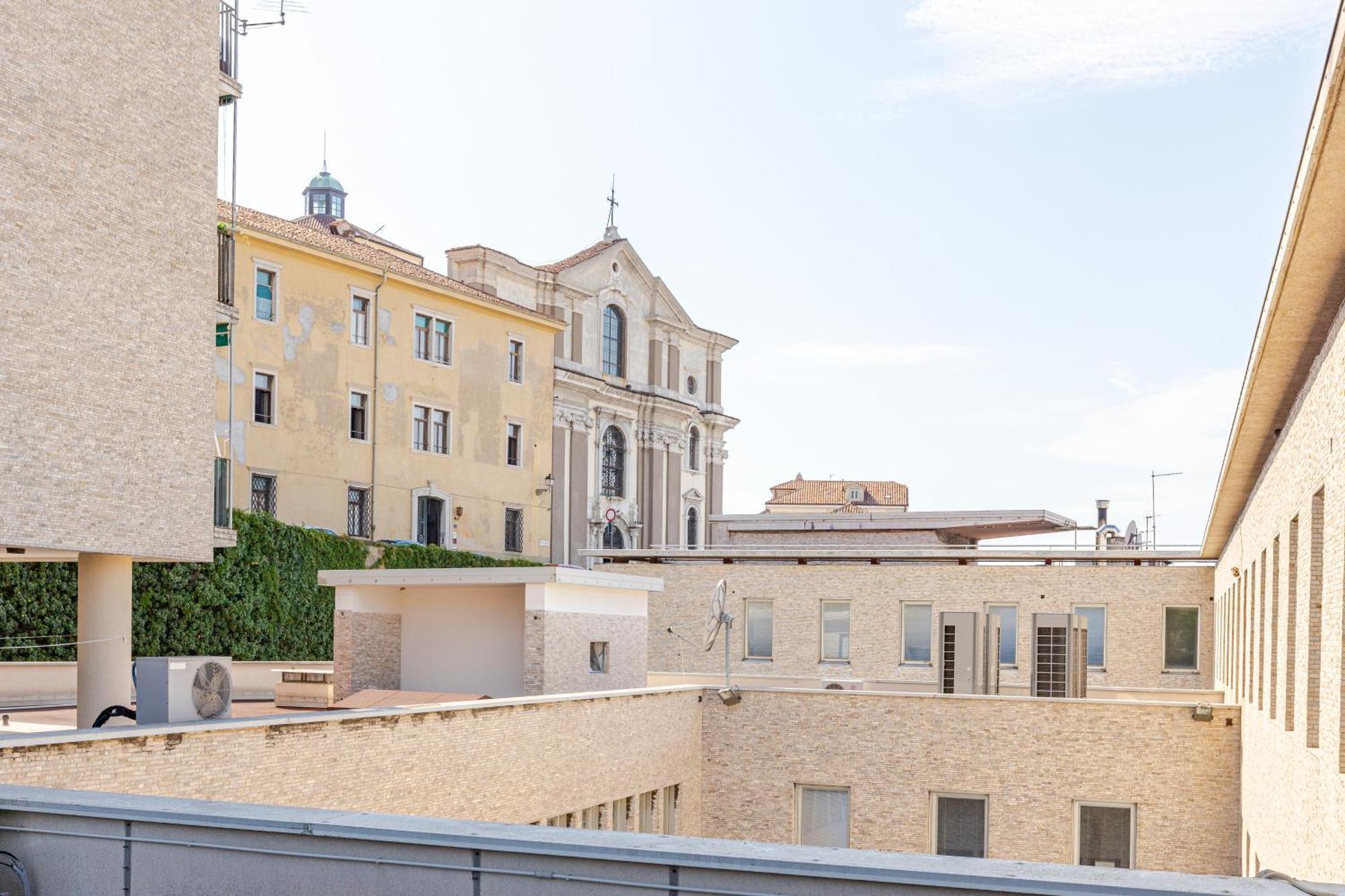 Teatro Romano Suites - Isabella ترييستي المظهر الخارجي الصورة